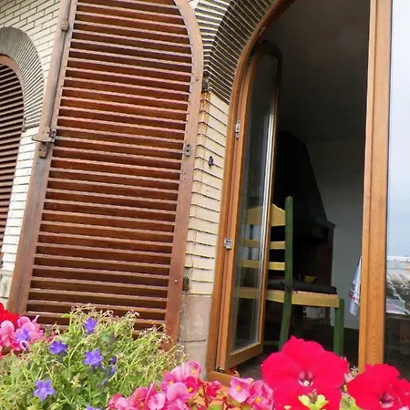 Jugu Avec Jardin Apartment